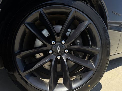 Used 2020 Dodge Challenger R/T w/ Performance Handling Group RWD image 9