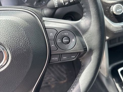 Used 2024 Toyota Corolla Cross LE FWD image 13