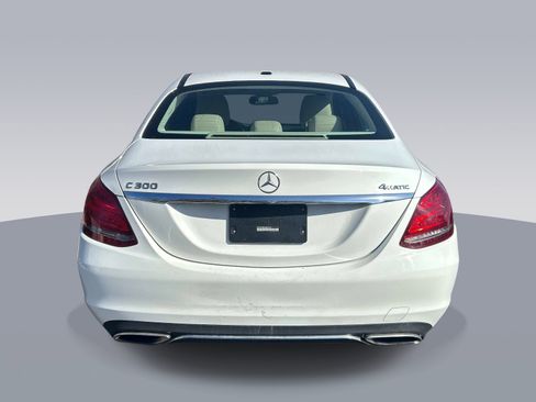 Used 2015 Mercedes-Benz C 300 4MATIC Sedan image 4