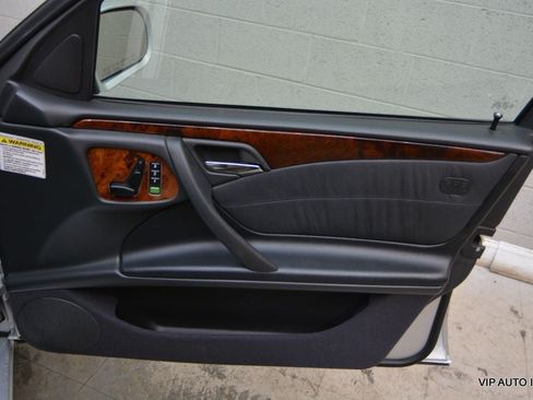 Used 2002 Mercedes-Benz E 320 Sedan image 14
