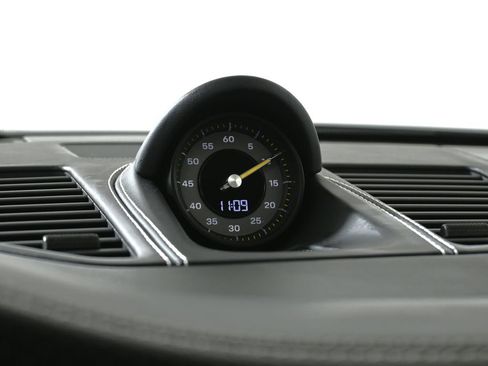 Used 2024 Porsche 911 GT3 RWD image 21