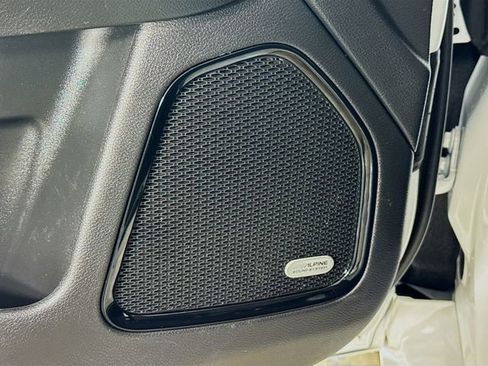 Used 2022 Jeep Compass High Altitude image 23