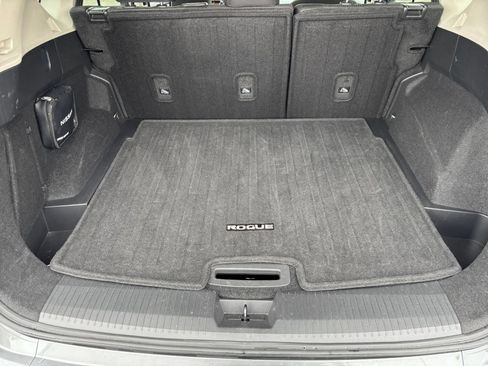 Used 2025 Nissan Rogue SV FWD image 34