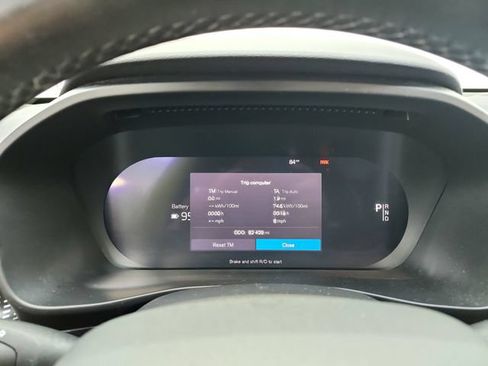 Used 2022 Volvo XC40 P8 Recharge Plus AWD/4WD image 21