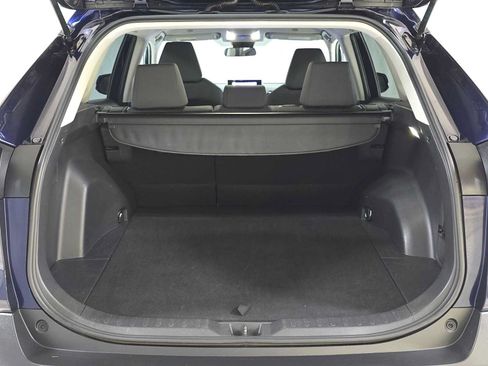 Used 2025 Toyota RAV4 XLE AWD/4WD image 14