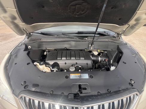 Used 2016 Buick Enclave Leather image 18