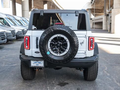 New 2025 Ford Bronco Badlands w/ Sasquatch Package image 7