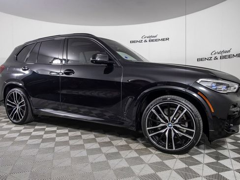 Used 2019 BMW X5 xDrive40i w/ M Sport Package AWD/4WD image 2