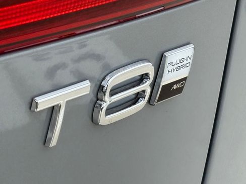 New 2026 Volvo XC60 T8 Ultra w/ Protection Package Premier AWD/4WD image 8