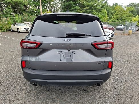 Used 2025 Ford Escape ST-Line image 5