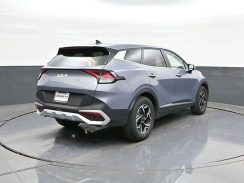 Used 2025 Kia Sportage LX image 11