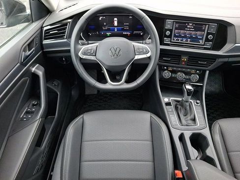 Certified 2024 Volkswagen Jetta SE FWD image 14
