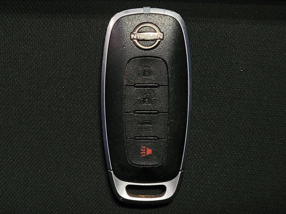 Used 2025 Nissan Sentra SV FWD image 32