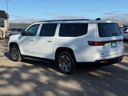 Used 2024 Jeep Wagoneer L Series II w/ Flexible Seating Group image 7