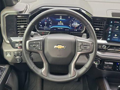 Used 2024 Chevrolet Silverado 1500 High Country w/ High Country Premium Package AWD/4WD image 17