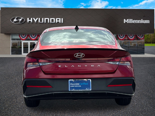 Certified 2025 Hyundai Elantra Sport FWD image 6