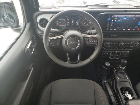 Used 2024 Jeep Wrangler Unlimited Sport AWD/4WD image 17