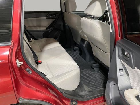 Used 2017 Subaru Forester 2.5i Premium AWD/4WD image 29