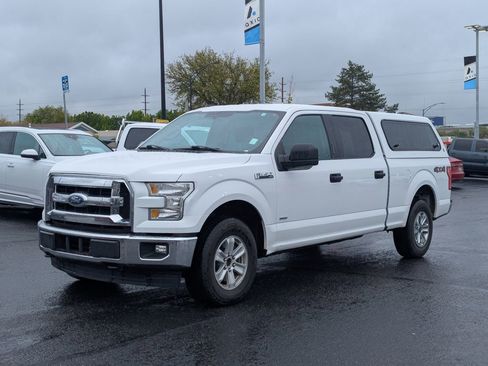 Used 2017 Ford F150 XLT w/ Trailer Tow Package AWD/4WD image 9