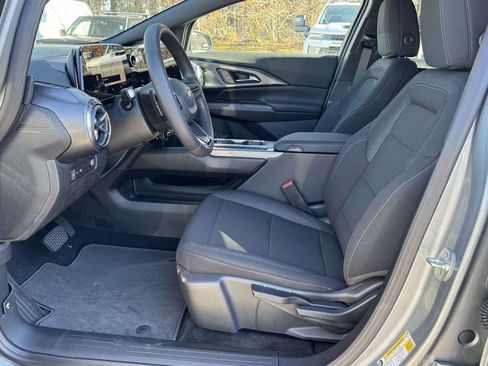 New 2026 Chevrolet Equinox EV LT image 19