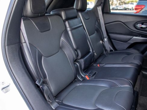 Used 2019 Jeep Cherokee Overland w/ Trailer Tow Group image 16