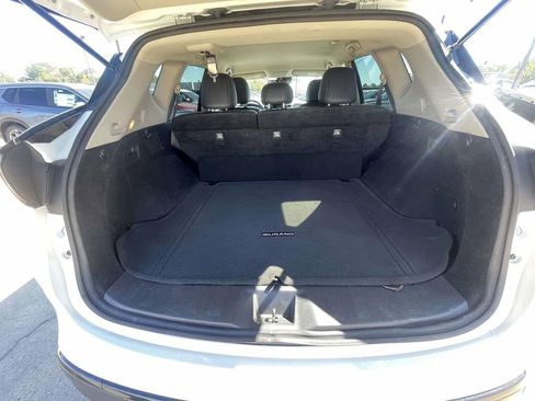 Used 2023 Nissan Murano SV w/ SV Midnight Edition Package image 10