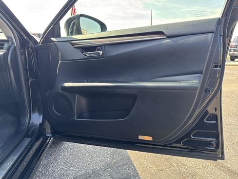 Used 2014 Lexus ES 350 w/ Premium Package FWD image 26
