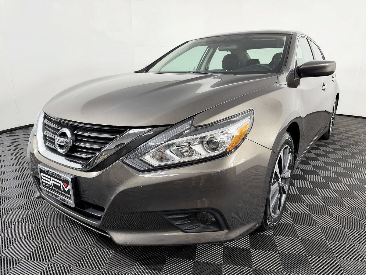 Used 2017 Nissan Altima 2.5 SV FWD image 3