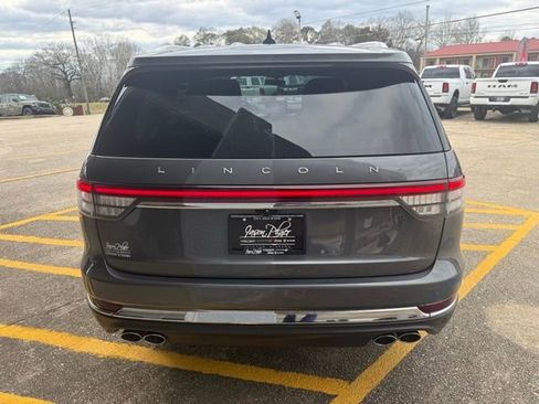 Used 2023 Lincoln Aviator Reserve w/ Equipment Group 201A AWD/4WD image 4