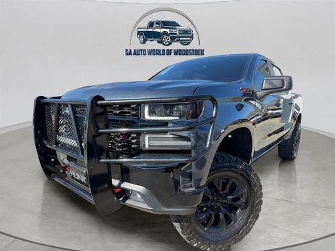 Used 2020 Chevrolet Silverado 1500 Custom Trail Boss w/ Custom Convenience Package image 2