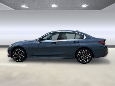 Used 2026 BMW 330i Sedan RWD image 2