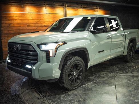 Used 2024 Toyota Tundra Limited AWD/4WD image 2