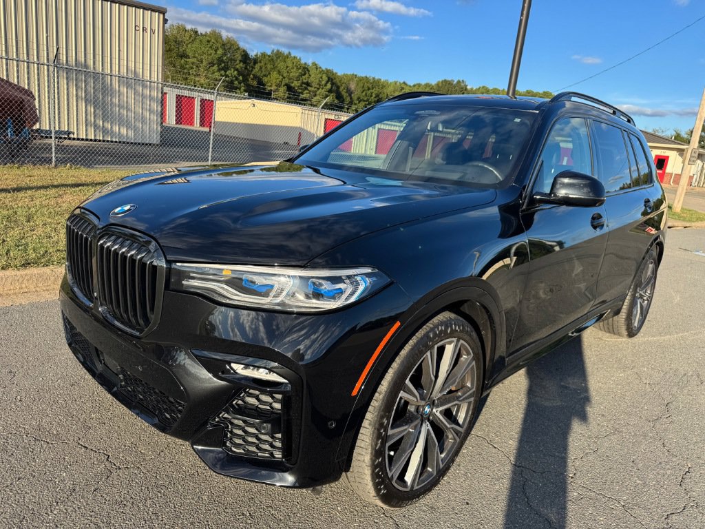 Used 2022 BMW X7 M50i AWD/4WD image 5