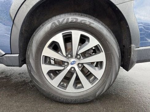 Used 2023 Subaru Outback Premium AWD/4WD image 33
