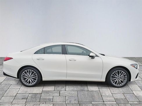 Used 2025 Mercedes-Benz CLA 250 image 8