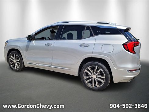 Used 2020 GMC Terrain Denali w/ Denali Premium Package image 3