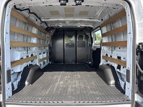 Used 2024 Ford Transit 250 Low Roof w/ Exterior Upgrade Package RWD image 25