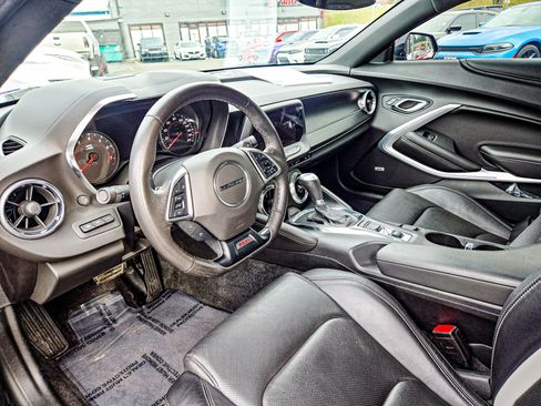 Used 2018 Chevrolet Camaro SS image 9