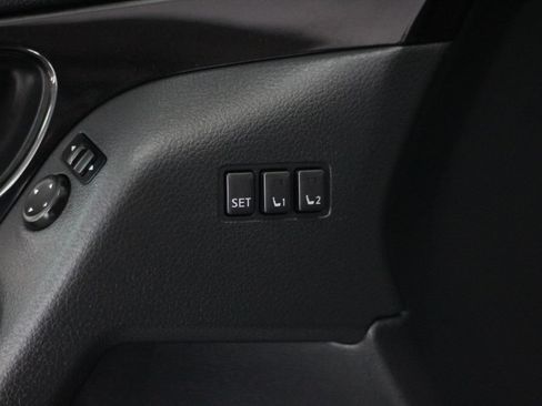 Used 2018 Nissan Rogue SL AWD/4WD image 44