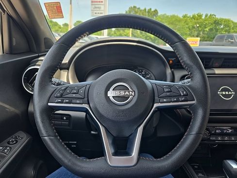 Used 2024 Nissan Kicks SR w/ SR Premium Package FWD image 40