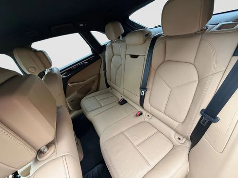 Used 2017 Porsche Macan S image 15