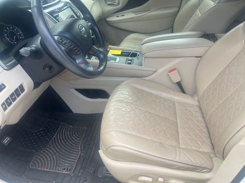 Used 2019 Nissan Murano Platinum w/ Cargo Package image 4
