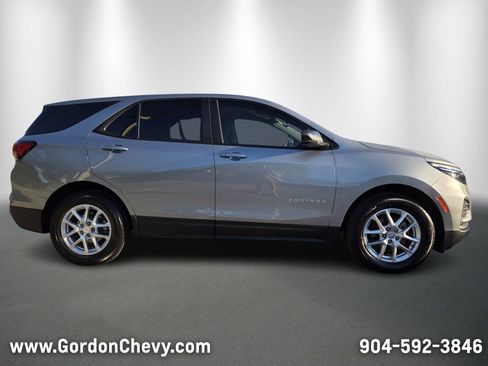 Used 2024 Chevrolet Equinox LS w/ LS Convenience Package FWD image 7