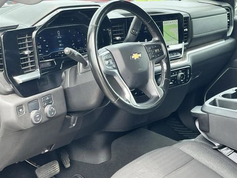 Used 2025 Chevrolet Silverado 1500 LT RWD image 15