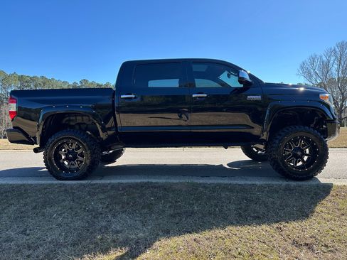 Used 2020 Toyota Tundra Platinum image 4