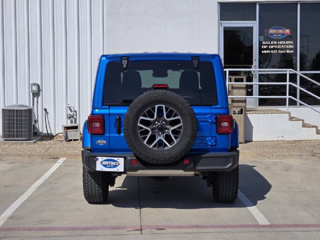 Certified 2024 Jeep Wrangler Unlimited Sahara w/ Technology Group AWD/4WD image 6