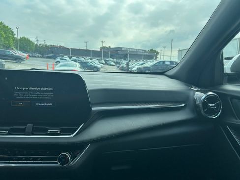 Used 2025 Chevrolet Equinox LT FWD image 30