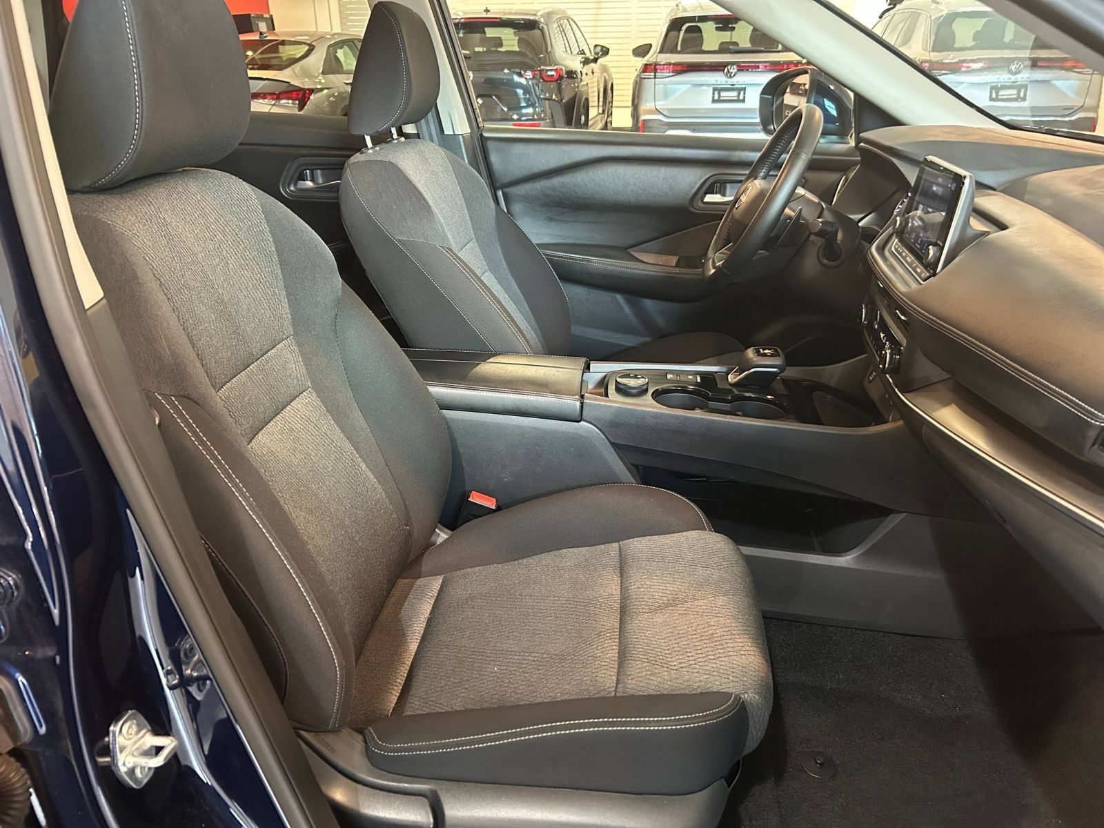 Used 2026 Nissan Rogue SV AWD/4WD image 36