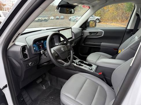 Used 2025 Ford Bronco Sport Badlands image 3