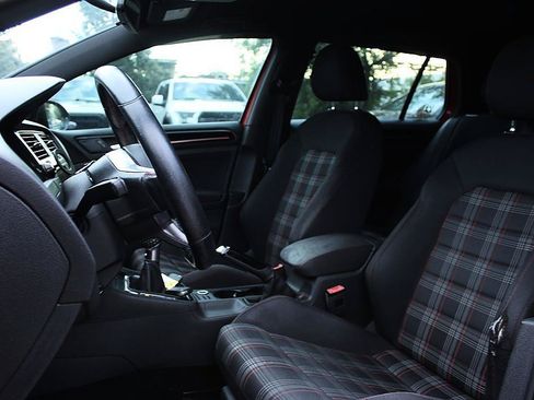 Used 2017 Volkswagen GTI Sport FWD image 9